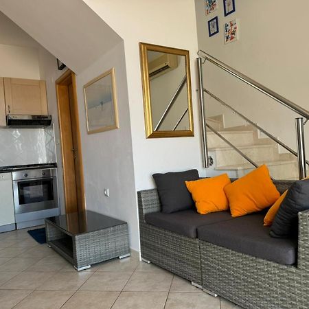 Lovely Split Level Apartment With Sea View, Pool, Free Parking And Wifi Cavtat Eksteriør bilde